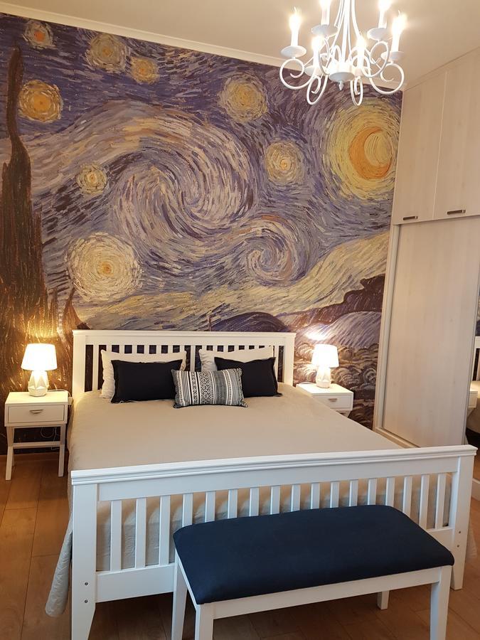 The Starry Night Apartment Батумі Екстер'єр фото
