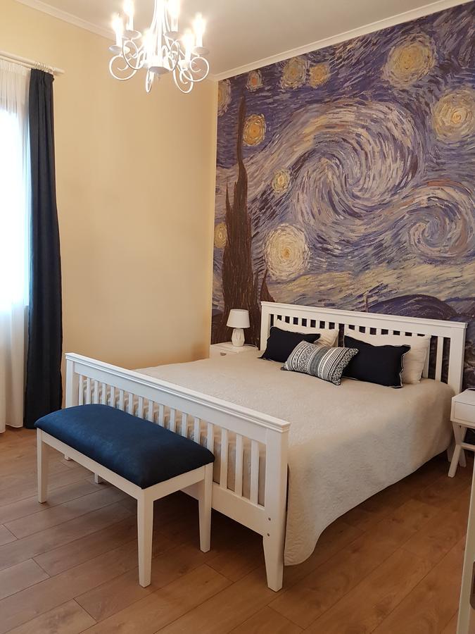 The Starry Night Apartment Батумі Екстер'єр фото
