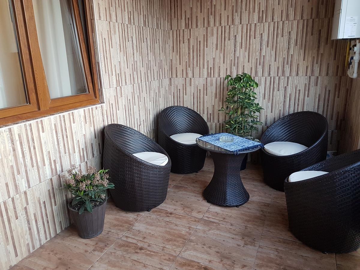 The Starry Night Apartment Батумі Екстер'єр фото